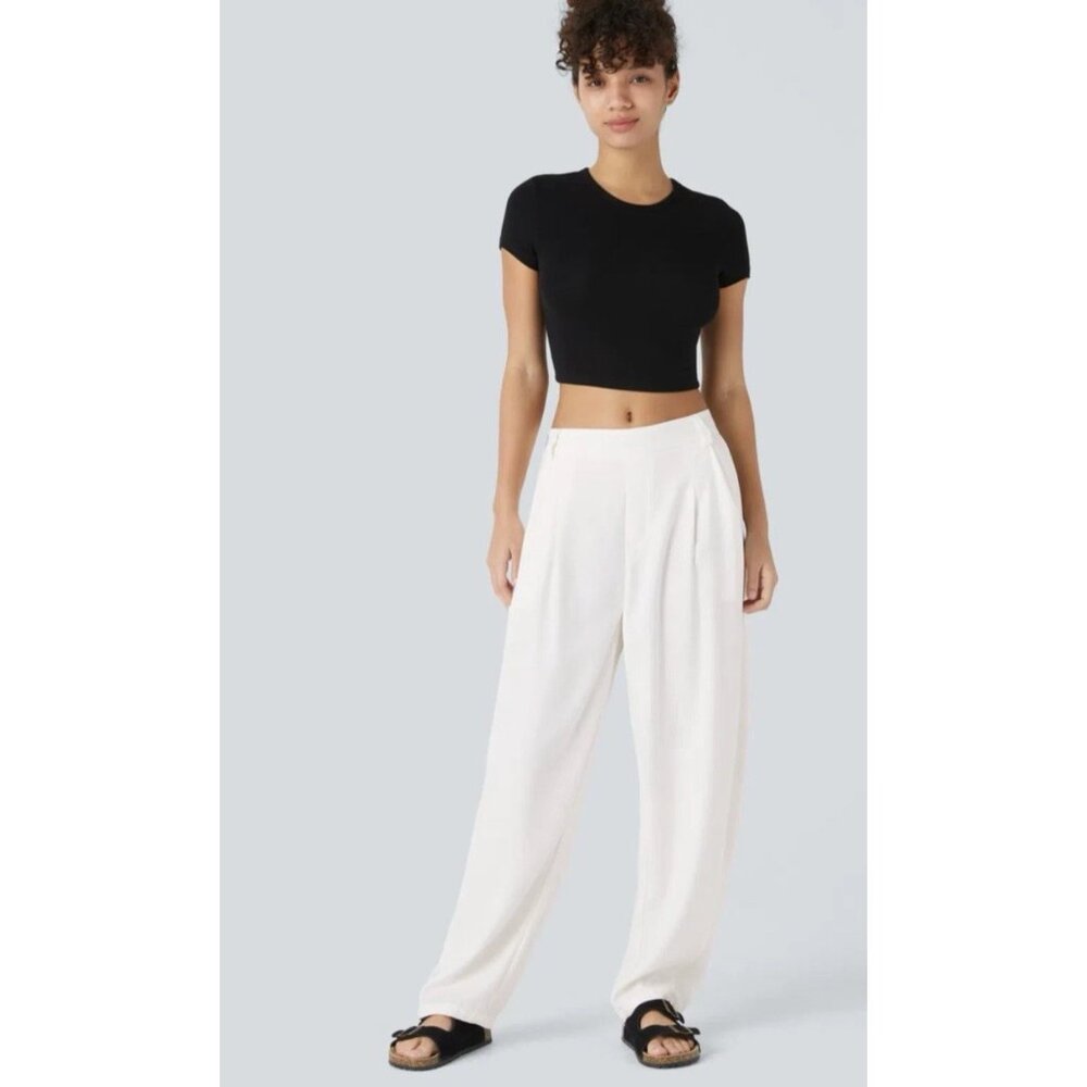 HALARA Black Top and White Wide Leg Pants